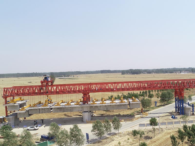 節(jié)段拼裝架橋機(jī)